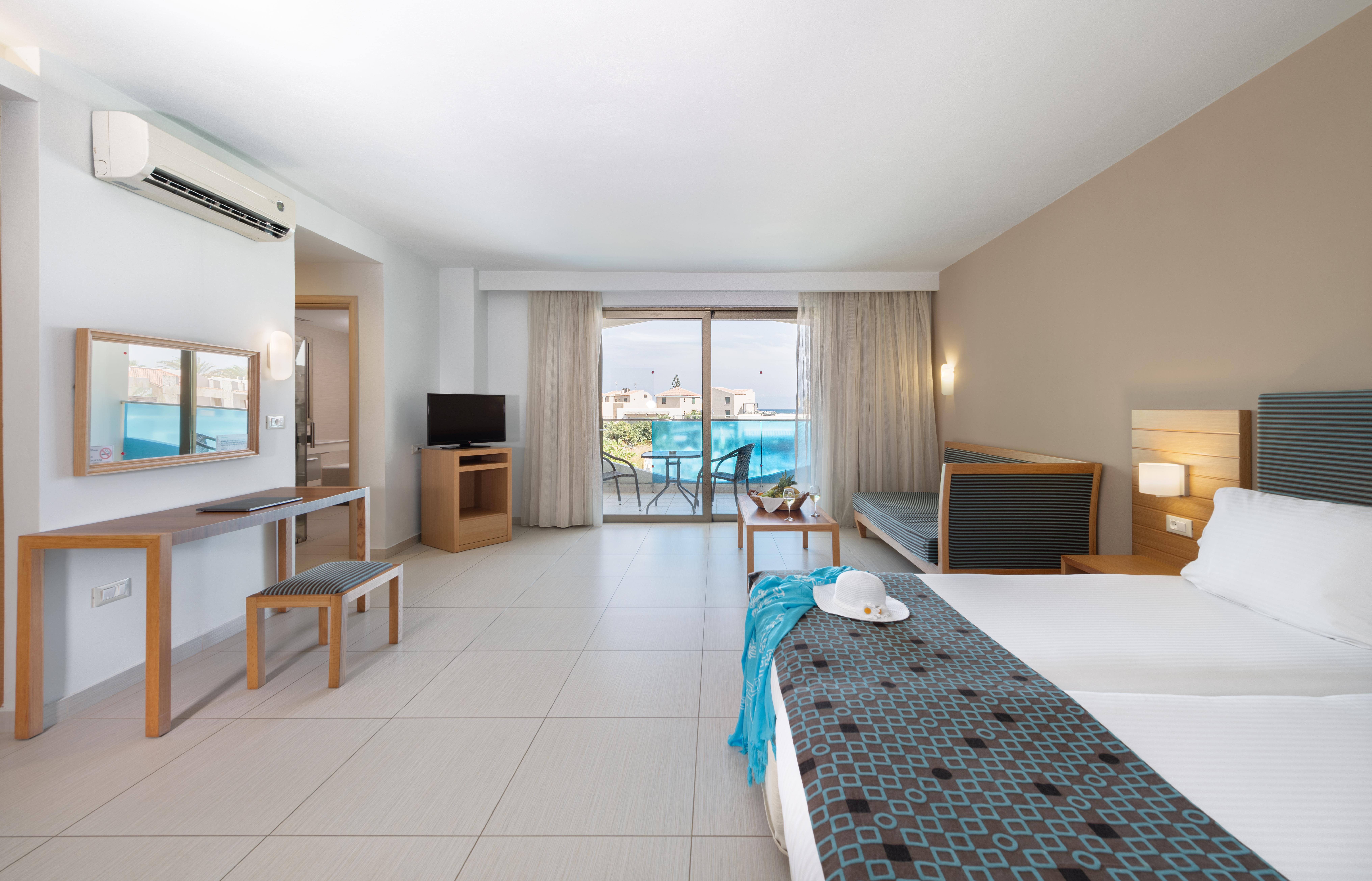 Iolida Beach By Smile Hotels Agia Marina Dış mekan fotoğraf