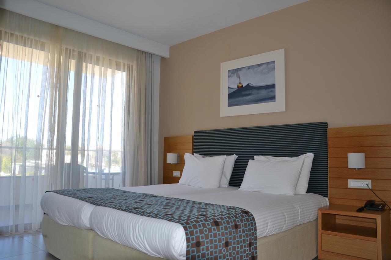 Iolida Beach By Smile Hotels Agia Marina Dış mekan fotoğraf